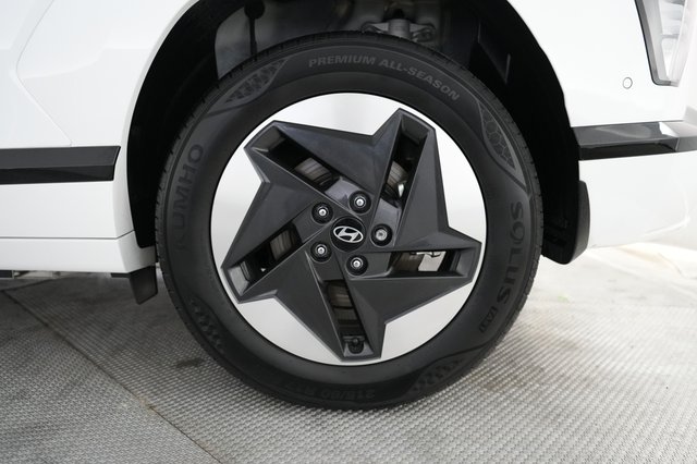 2024 Hyundai Kona Electric — photo 7 of 24