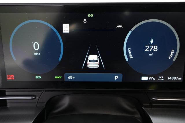 2024 Hyundai Kona Electric — photo 5 of 24