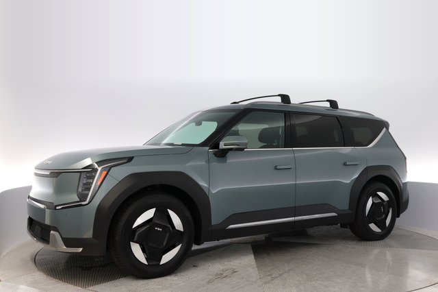 2024 Kia EV9 — photo 14 of 23