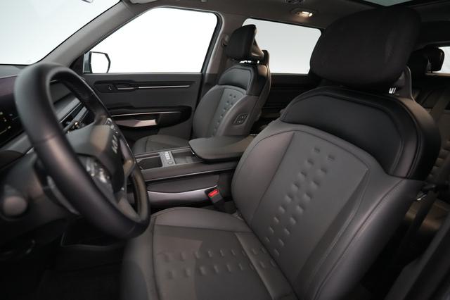 2024 Kia EV9 — photo 3 of 23