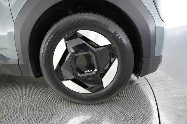 2024 Kia EV9 — photo 15 of 23