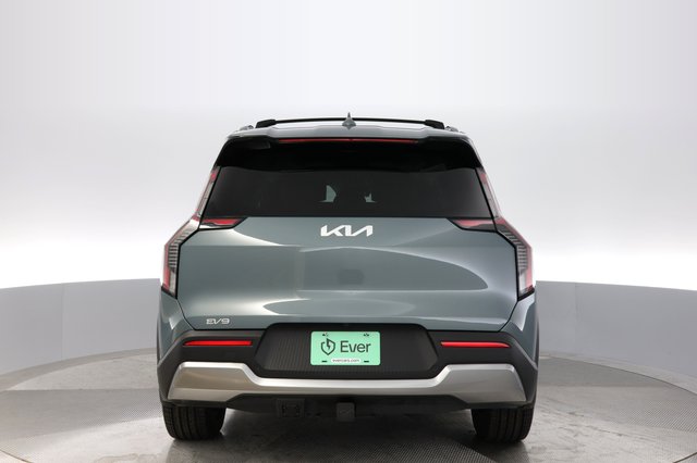 2024 Kia EV9 — photo 12 of 23