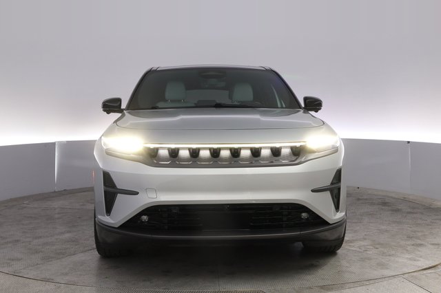 2025 Jeep Wagoneer S — photo 9 of 22