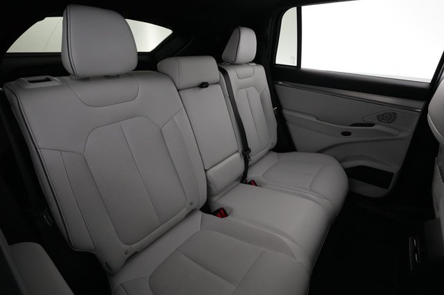 2025 Jeep Wagoneer S — photo 4 of 24