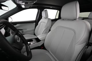 2025 Jeep Wagoneer S — photo 3 of 24