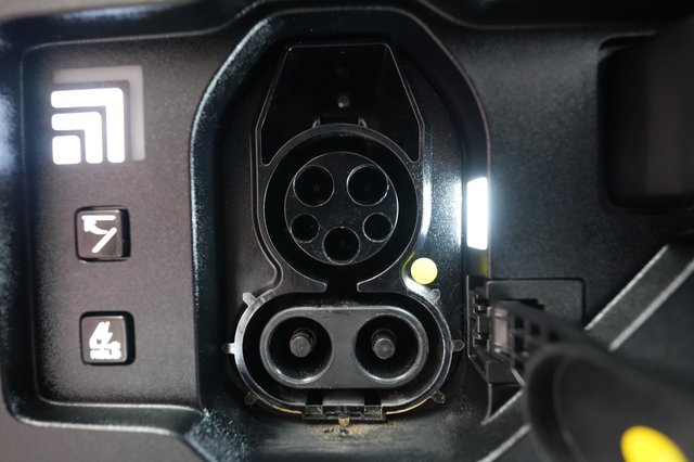 2024 Kia EV9 — photo 8 of 30