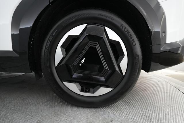 2024 Kia EV9 — photo 7 of 30