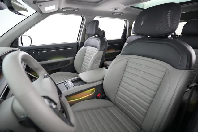 2024 Kia EV9 — photo 3 of 30