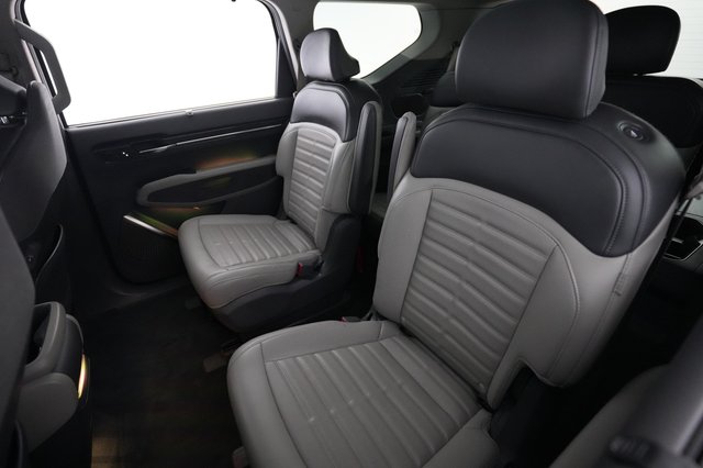 2024 Kia EV9 — photo 19 of 30