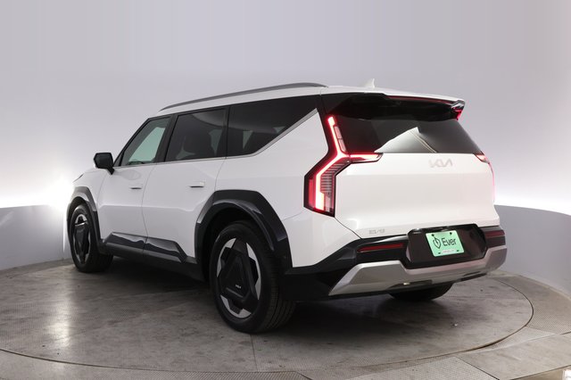 2024 Kia EV9 — photo 13 of 30