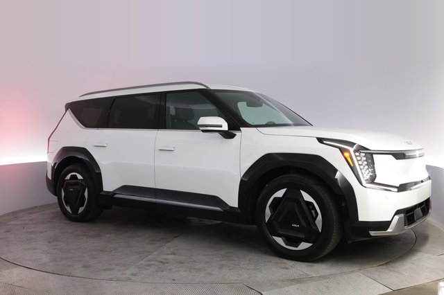 2024 Kia EV9 — photo 11 of 30