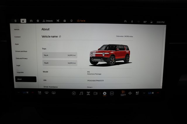 2023 Rivian R1S — photo 5 of 24