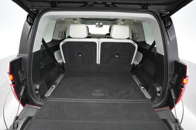 2023 Rivian R1S — photo 6 of 24