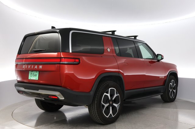 2023 Rivian R1S — photo 2 of 24