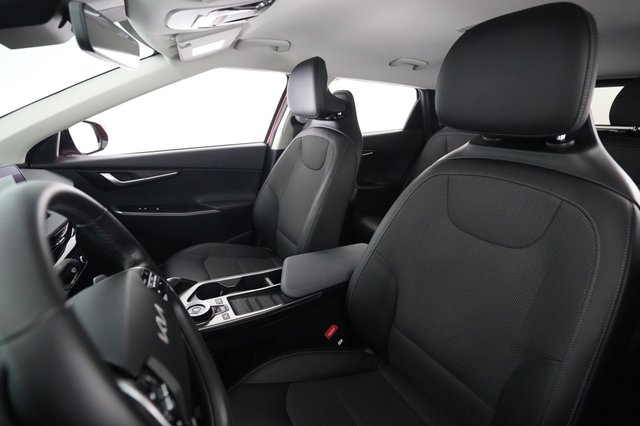 2024 Kia EV6 — photo 3 of 30