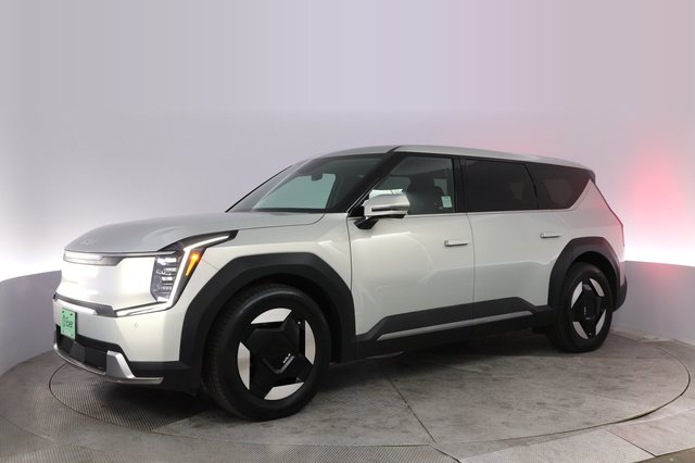 2024 Kia EV9 — photo 14 of 23