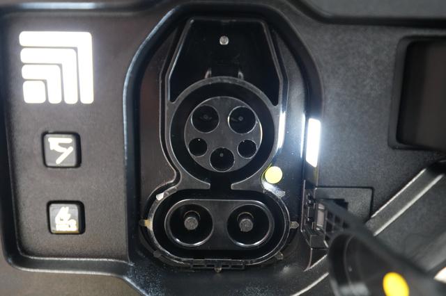 2024 Kia EV9 — photo 8 of 23