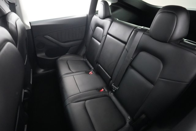 2022 Tesla Model Y — photo 18 of 23