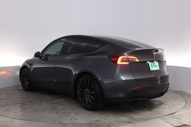 2022 Tesla Model Y — photo 8 of 23