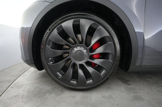 2022 Tesla Model Y — photo 14 of 23