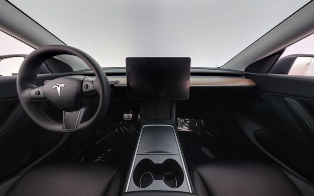2022 Tesla Model Y — photo 20 of 23
