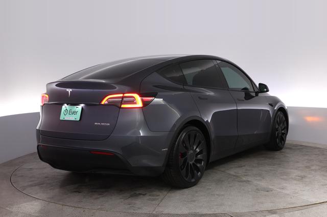 2022 Tesla Model Y — photo 2 of 23