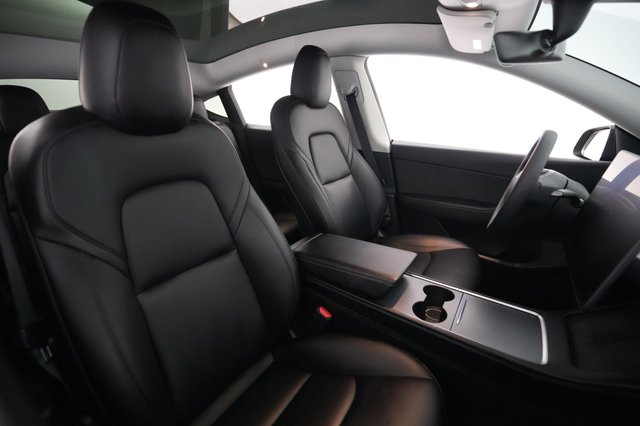 2022 Tesla Model Y — photo 17 of 23
