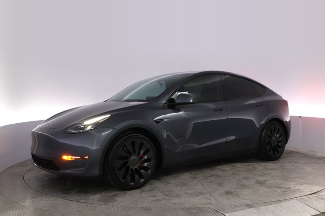2022 Tesla Model Y — photo 13 of 23