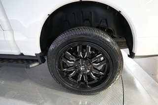 2023 Ford F-150 Lightning — photo 9 of 15