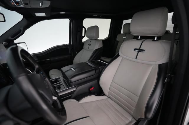 2023 Ford F-150 Lightning — photo 3 of 15