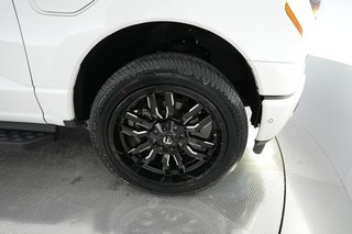 2023 Ford F-150 Lightning — photo 10 of 15
