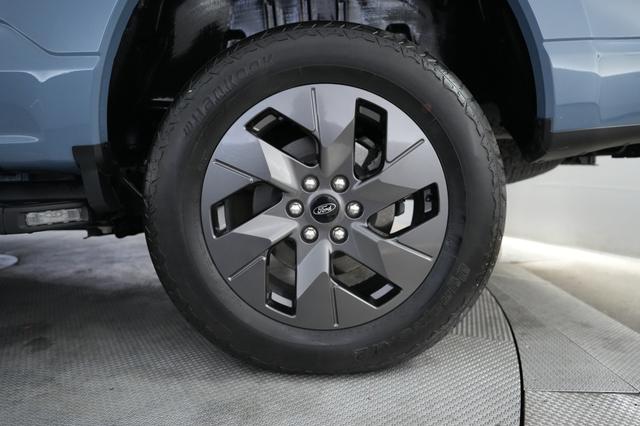 2023 Ford F-150 Lightning — photo 7 of 15