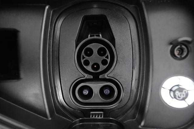 2023 Ford F-150 Lightning — photo 8 of 15