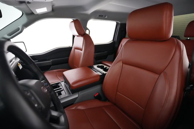 2023 Ford F-150 Lightning — photo 3 of 15