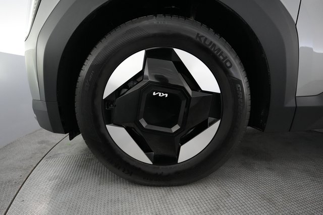 2024 Kia EV9 — photo 15 of 28