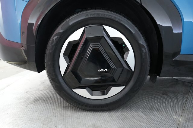 2024 Kia EV9 — photo 17 of 30