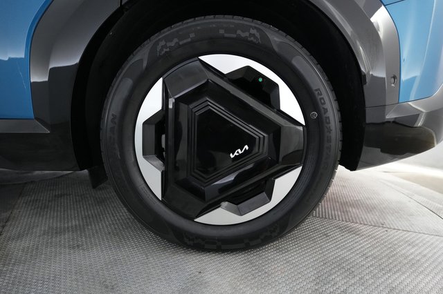 2024 Kia EV9 — photo 7 of 30