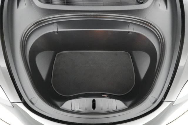 2019 Tesla Model 3 — photo 17 of 27