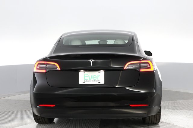 2019 Tesla Model 3 — photo 6 of 27