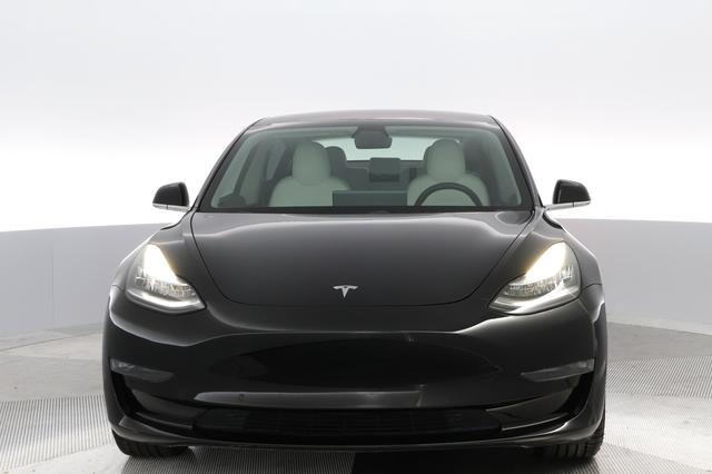2019 Tesla Model 3 — photo 2 of 27