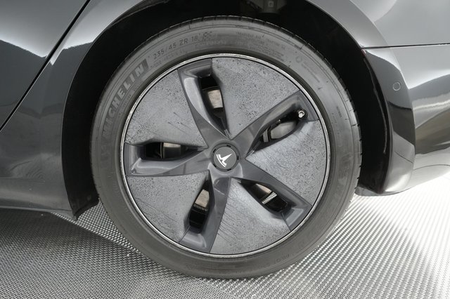 2019 Tesla Model 3 — photo 9 of 27