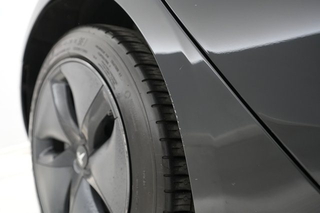 2019 Tesla Model 3 — photo 24 of 27