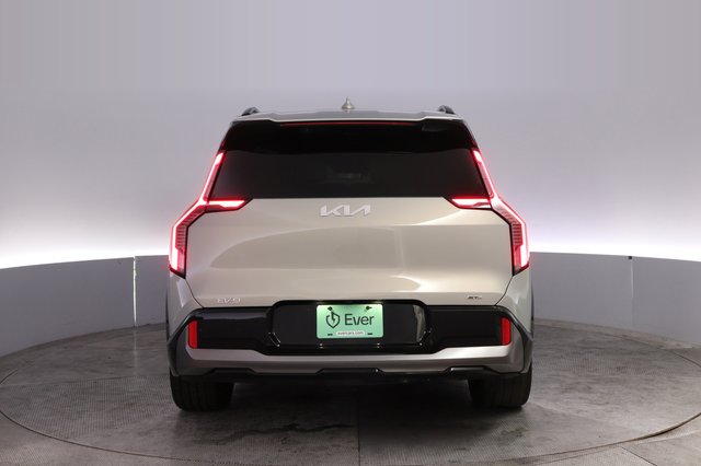2024 Kia EV9 — photo 12 of 26