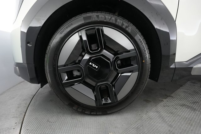2024 Kia EV9 — photo 15 of 26