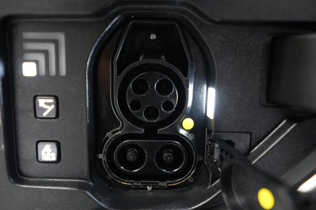2024 Kia EV9 — photo 8 of 26