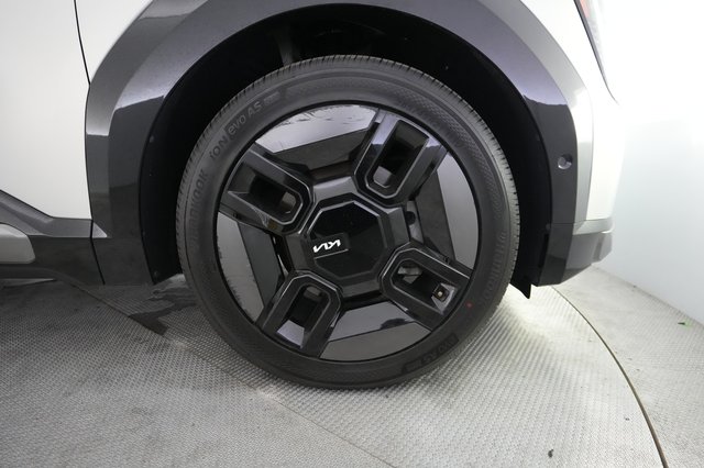 2024 Kia EV9 — photo 16 of 29