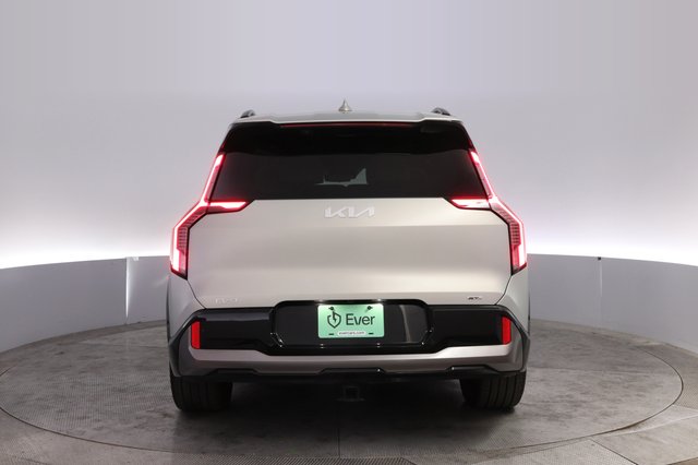 2024 Kia EV9 — photo 12 of 29