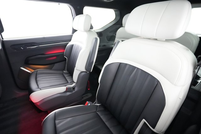 2024 Kia EV9 — photo 19 of 29