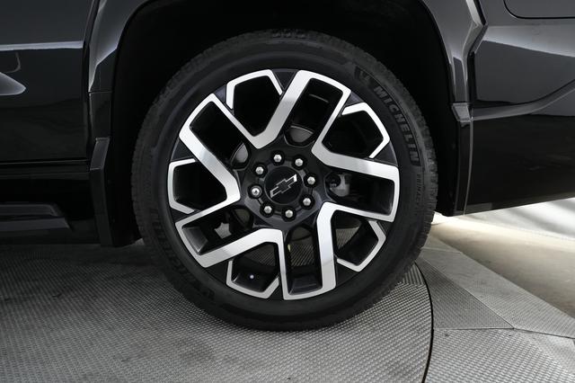 2024 Chevrolet Silverado EV — photo 7 of 19