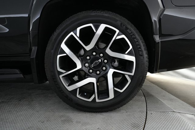 2024 Chevrolet Silverado EV — photo 7 of 19